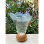ΒΑΖΟ ΓΥΑΛΙΝΟ ΜΕ ΞΥΛΙΝΗ ΒΑΣΗ BY GLASS STUDIO