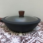 ΓΟΥΟΚ 28CM STONE ΜΕ ΚΑΠΑΚΙ 